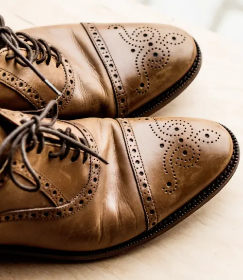 How to Correct Men's Wrinkled Patent Leather Shoes | Our Everyday Life
