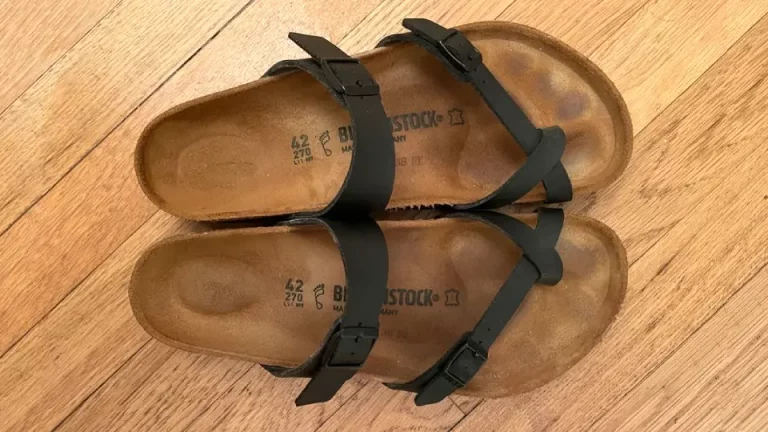 How to Remove Heel, Toe & Foot Marks from Leather Sandals