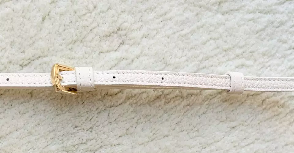 cleaning white leather bag straps