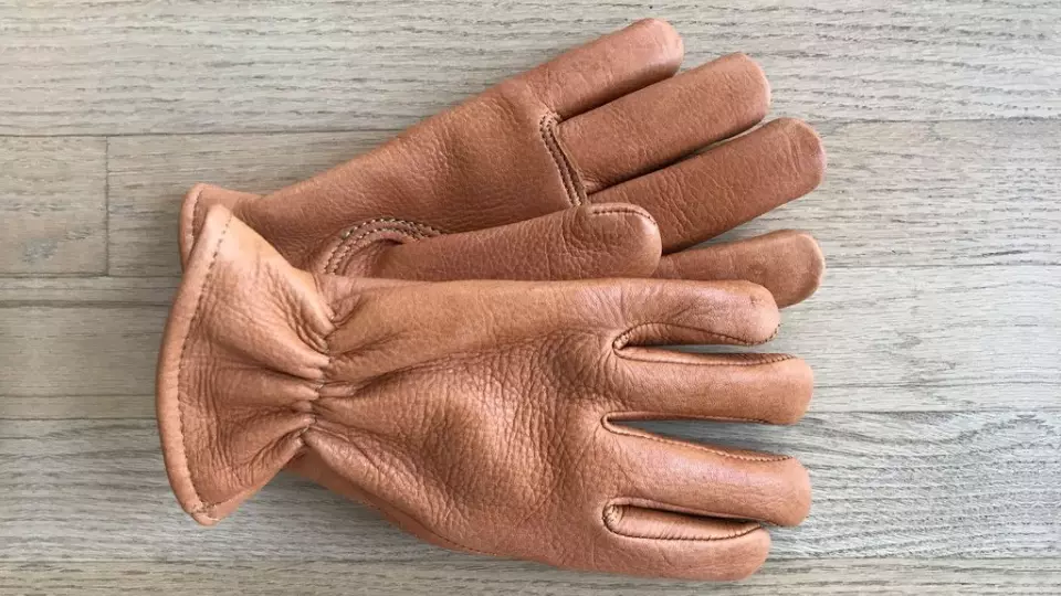how to clean deerskin leather