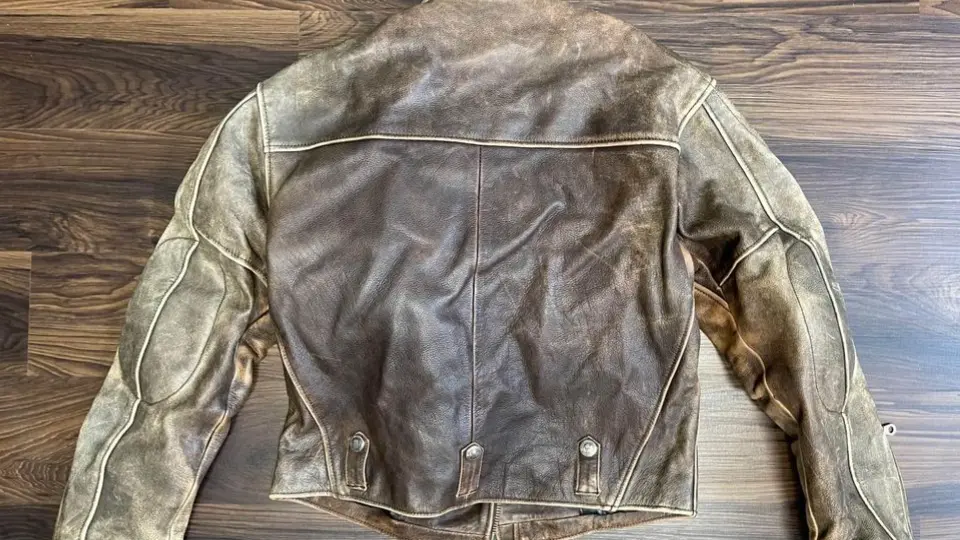 how to distress leather jacket
