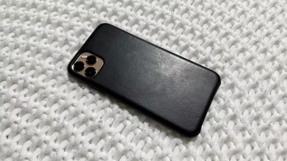 how to clean leather phone case